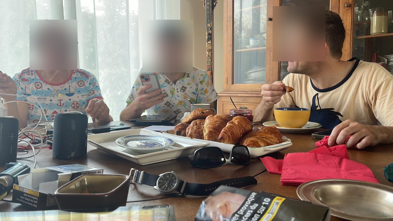 Petit déjeuner entre membres de DL-FRAT